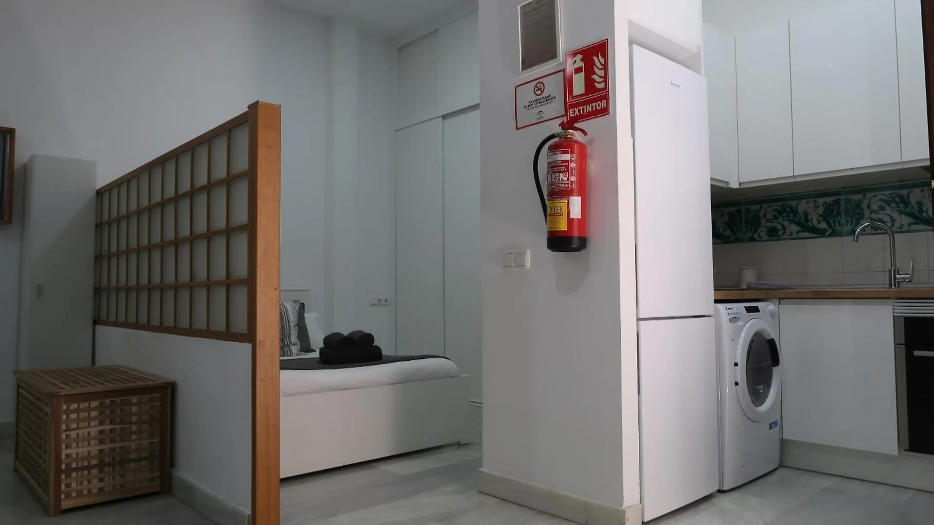 J & E Malaga Center Apartamentos 0*,  Ισπανία